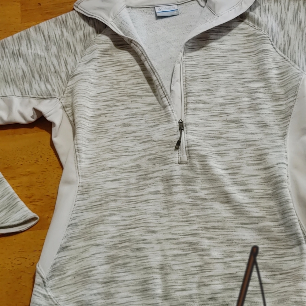 Columbia long sleeve shirt